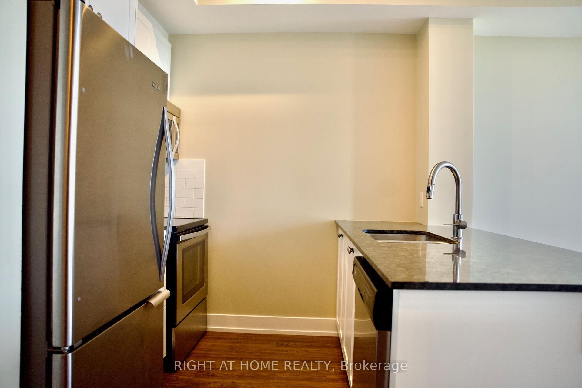 118 Holmwood Avenue, Unit 708