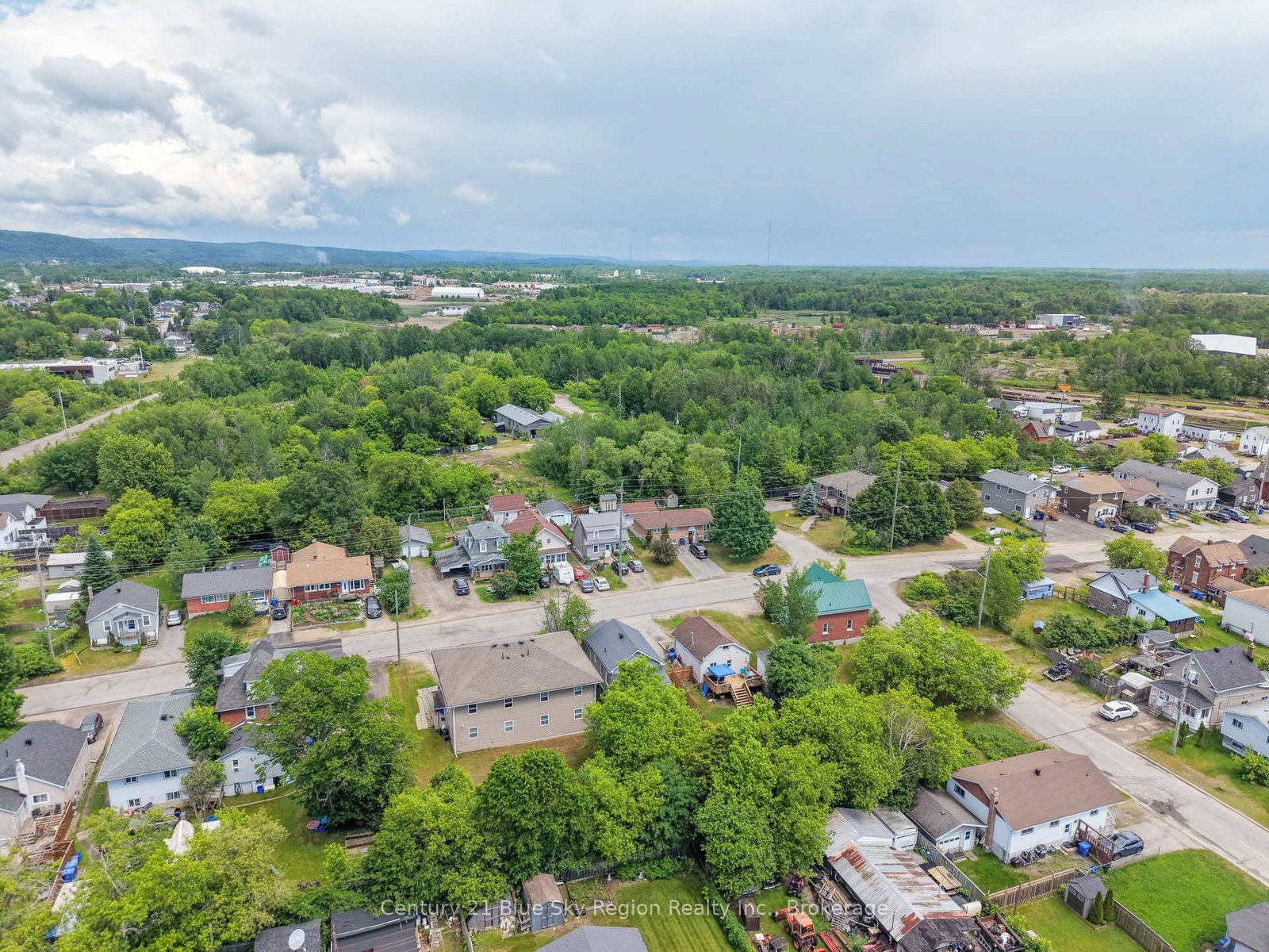 773 E Worthington Street • North Bay, ON photo 39