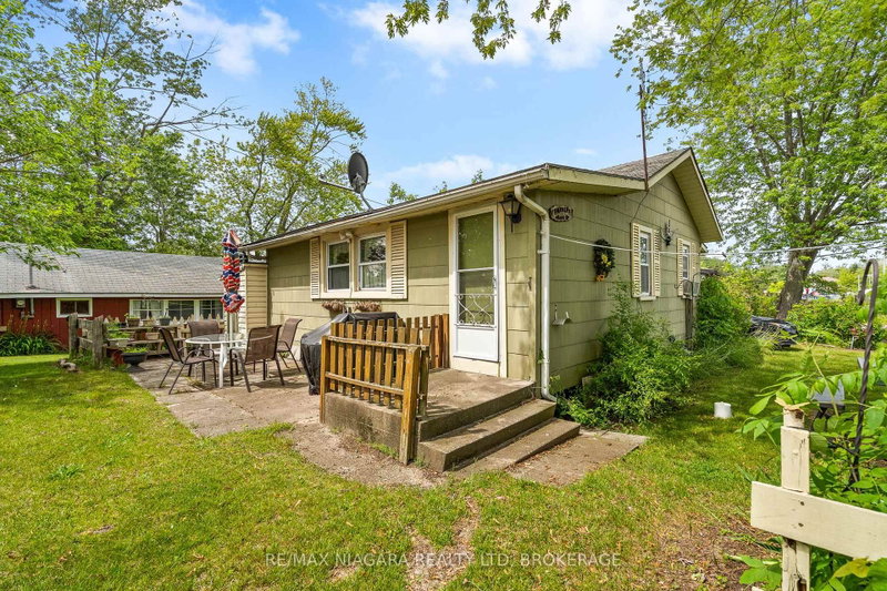home for sale on 12211 Lakeshore Road