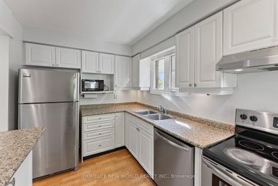 1445 ALDERSBROOK Road • London North, ON photo 8