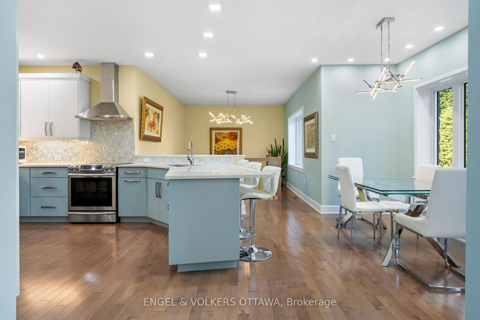 1562 Lakeshore Drive • Ottawa, ON photo 16