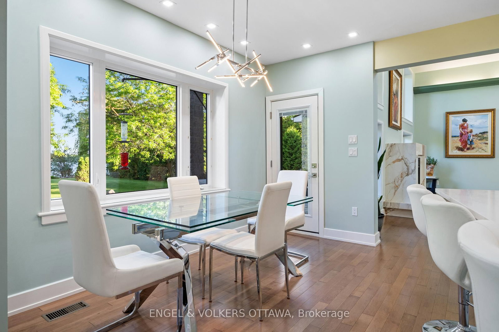 1562 Lakeshore Drive • Ottawa, ON photo 17