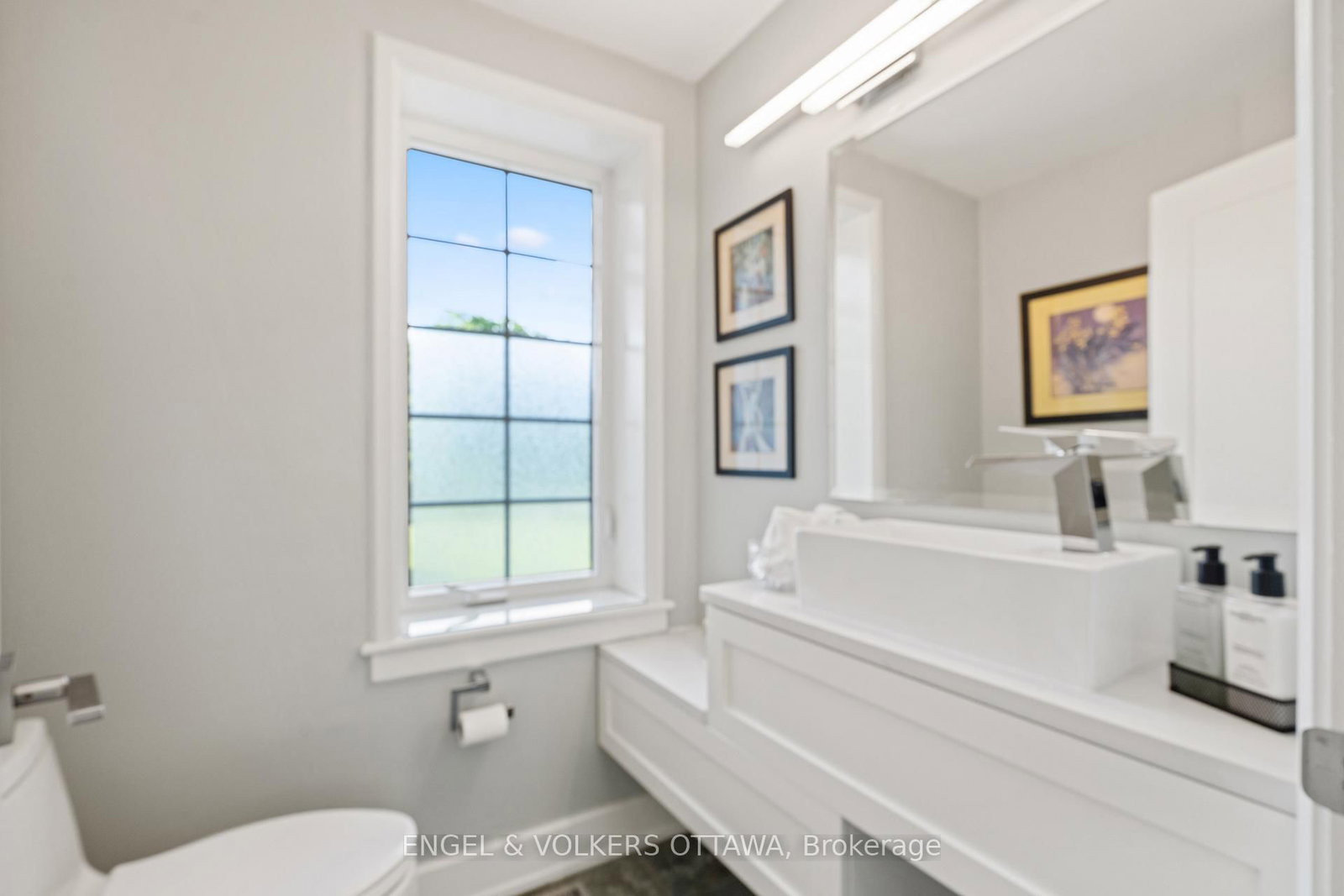 1562 Lakeshore Drive • Ottawa, ON photo 20