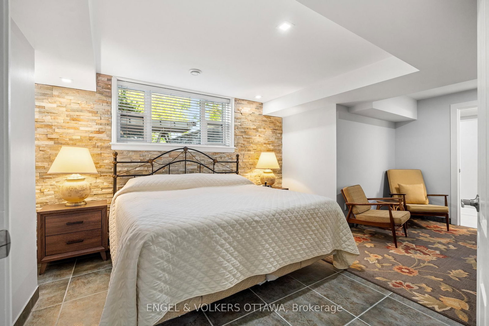 1562 Lakeshore Drive • Ottawa, ON photo 33