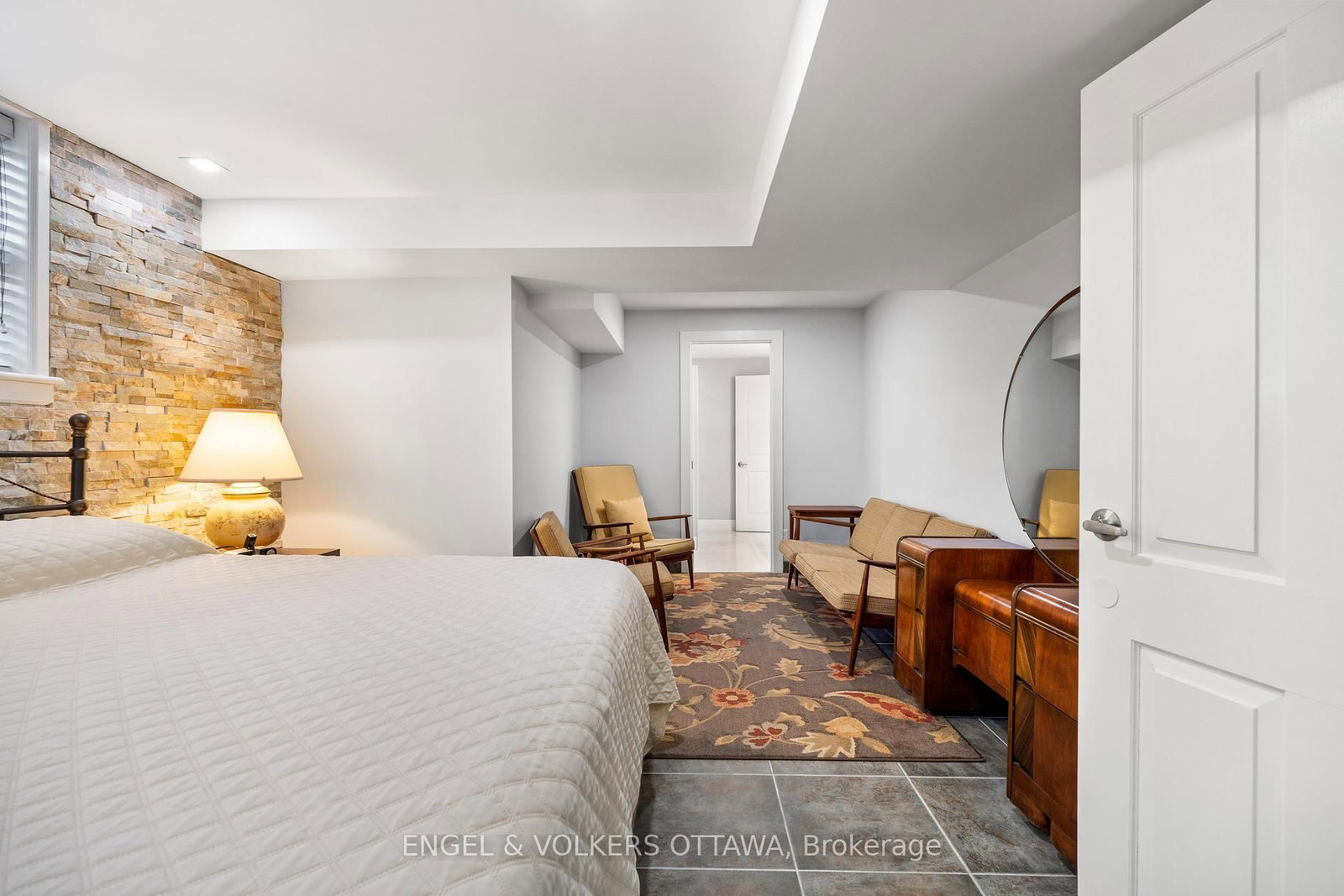 1562 Lakeshore Drive • Ottawa, ON photo 34