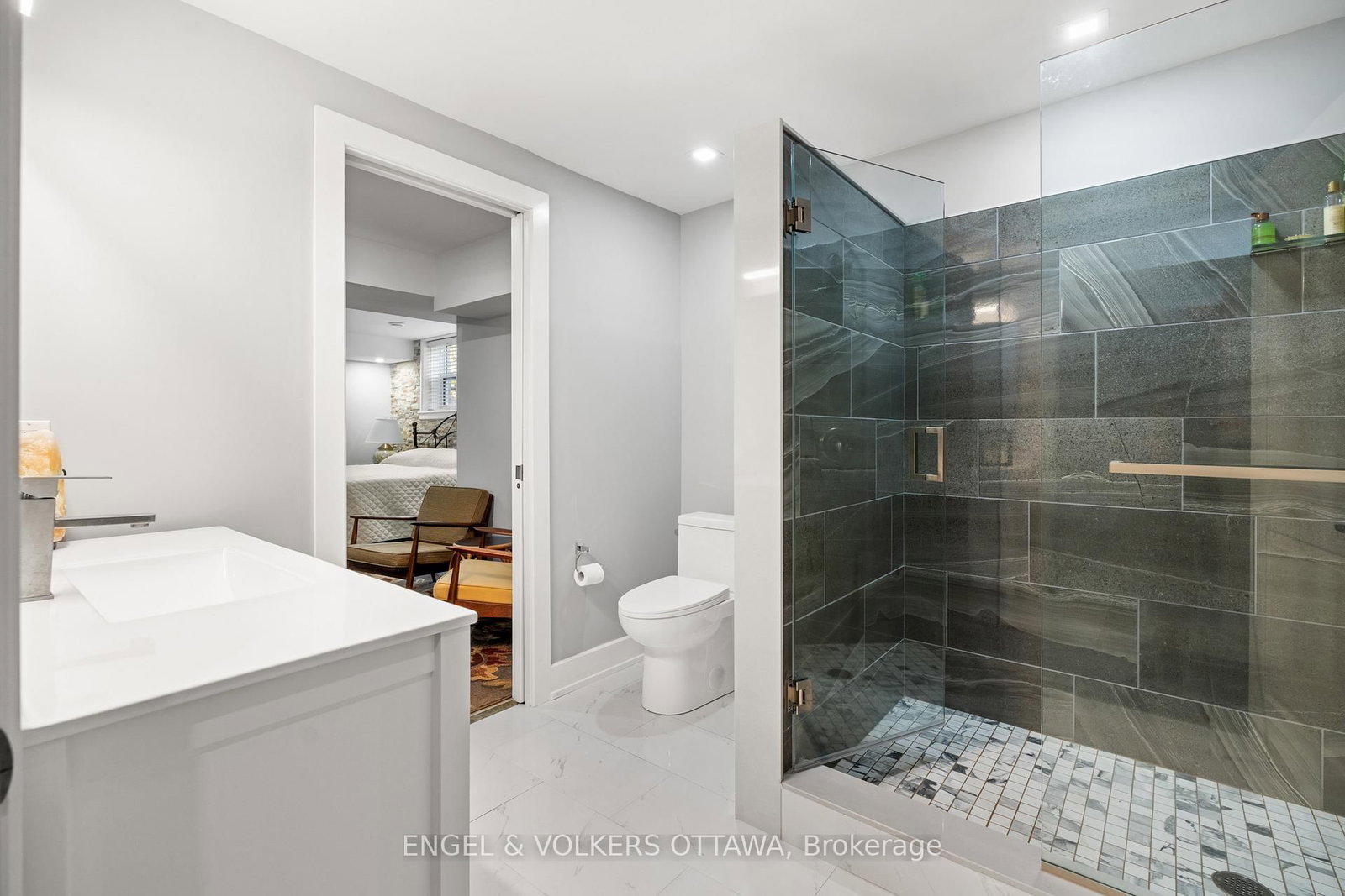 1562 Lakeshore Drive • Ottawa, ON photo 36
