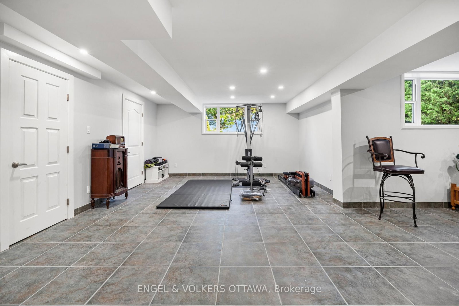 1562 Lakeshore Drive • Ottawa, ON photo 38