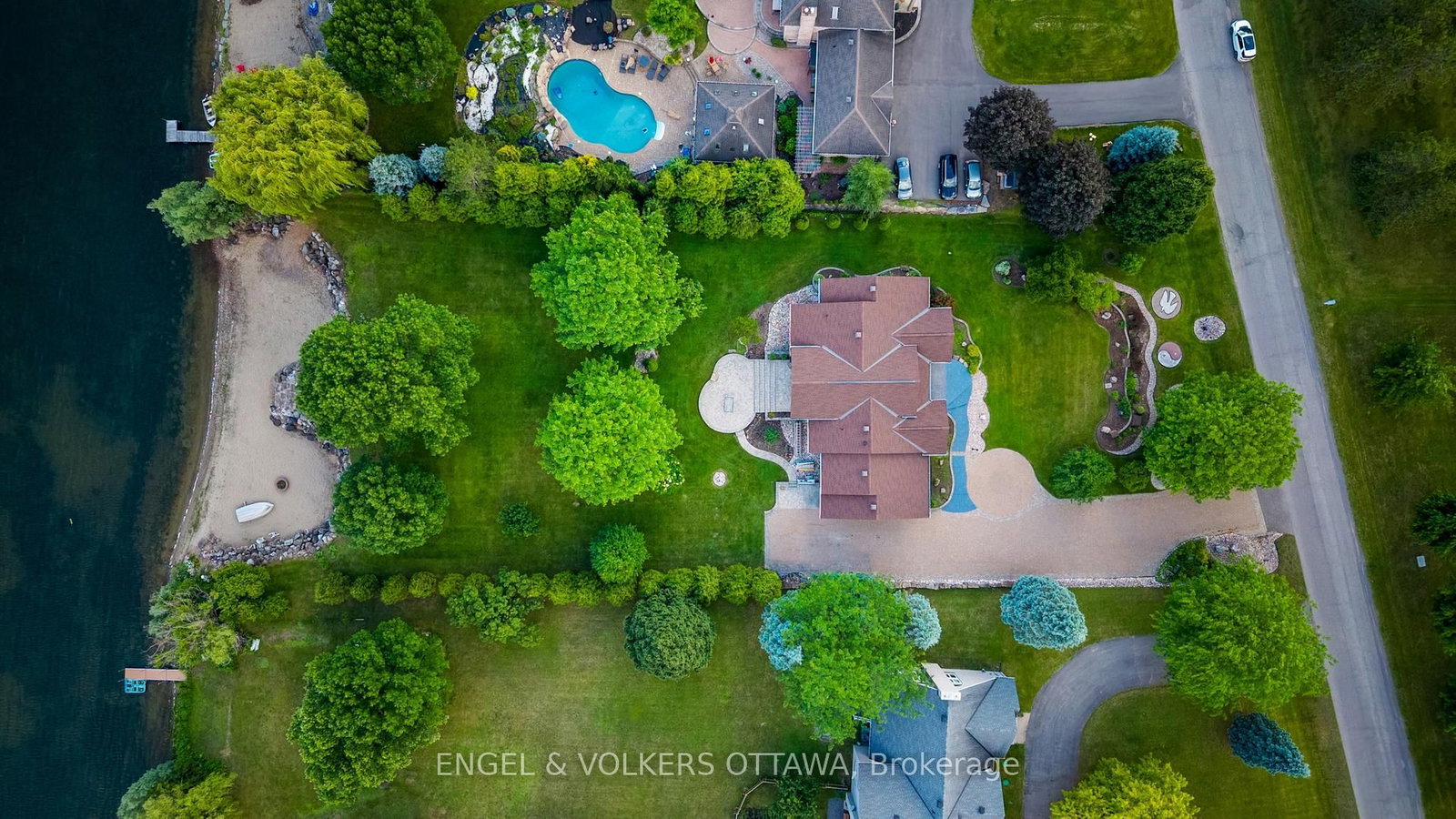 1562 Lakeshore Drive • Ottawa, ON photo 43