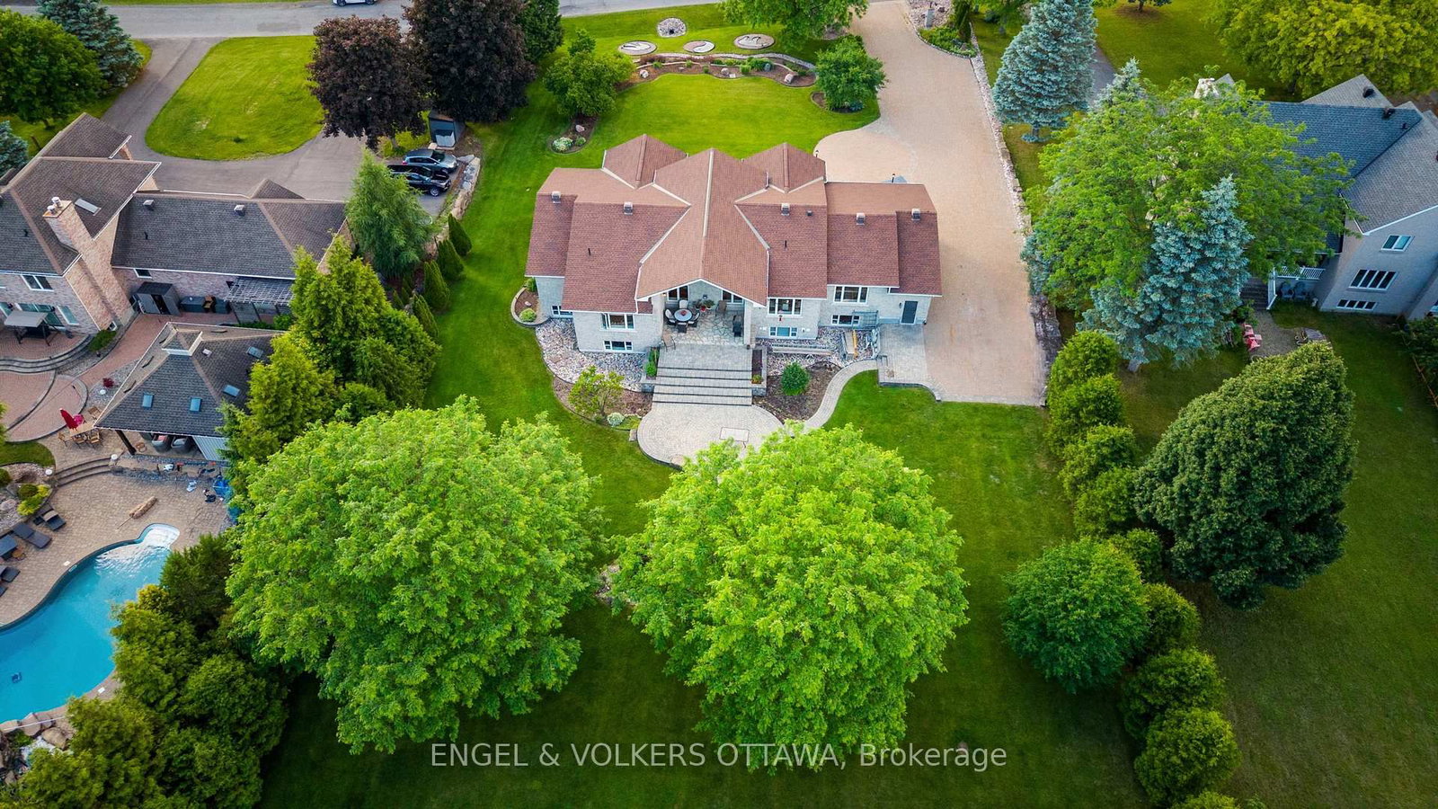 1562 Lakeshore Drive • Ottawa, ON photo 45