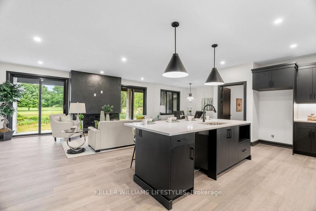 28 MANNING Court • Lambton Shores, ON photo 13