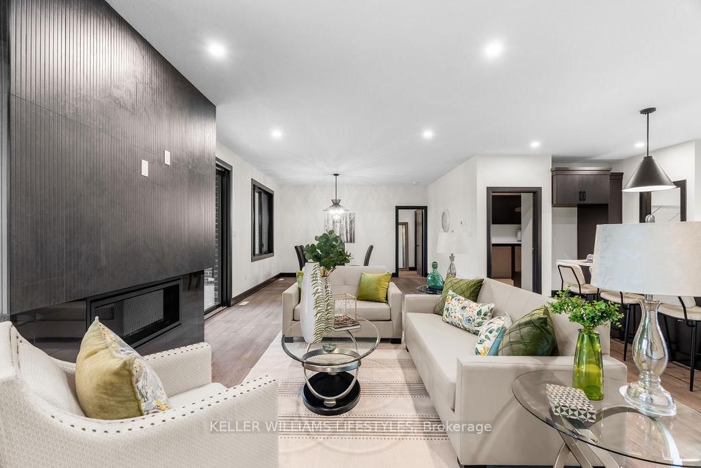 28 MANNING Court • Lambton Shores, ON photo 15