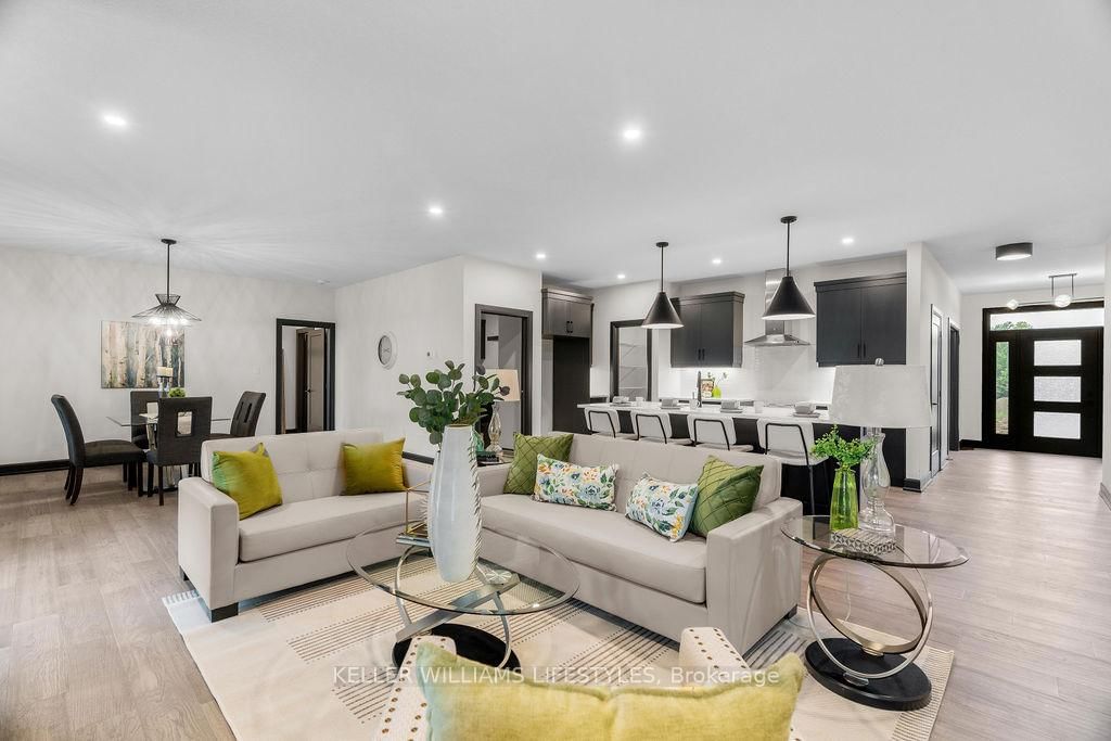 28 MANNING Court • Lambton Shores, ON photo 16