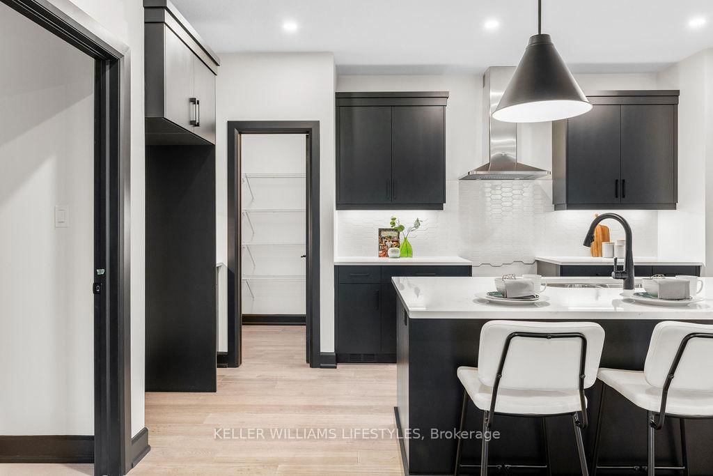 28 MANNING Court • Lambton Shores, ON photo 17