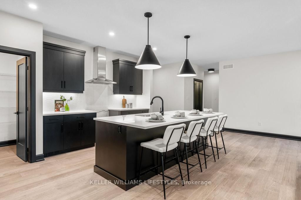 28 MANNING Court • Lambton Shores, ON photo 18