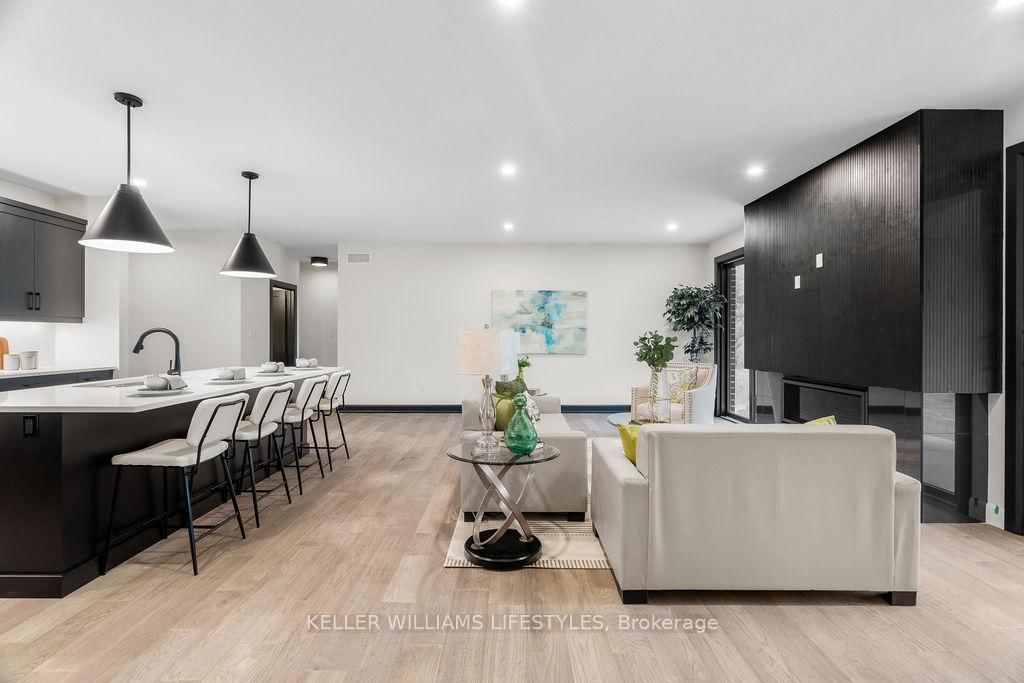 28 MANNING Court • Lambton Shores, ON photo 19