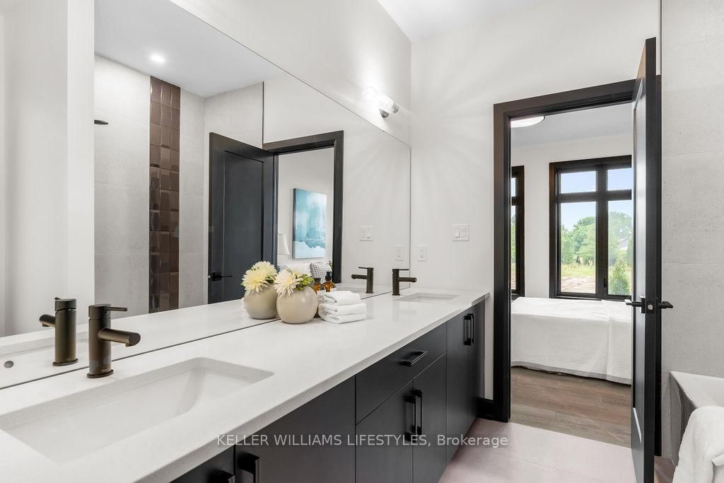 28 MANNING Court • Lambton Shores, ON photo 31