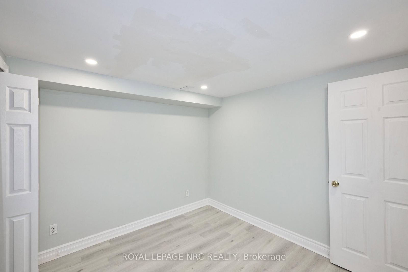 6673 Huggins Street • Niagara Falls, ON photo 47