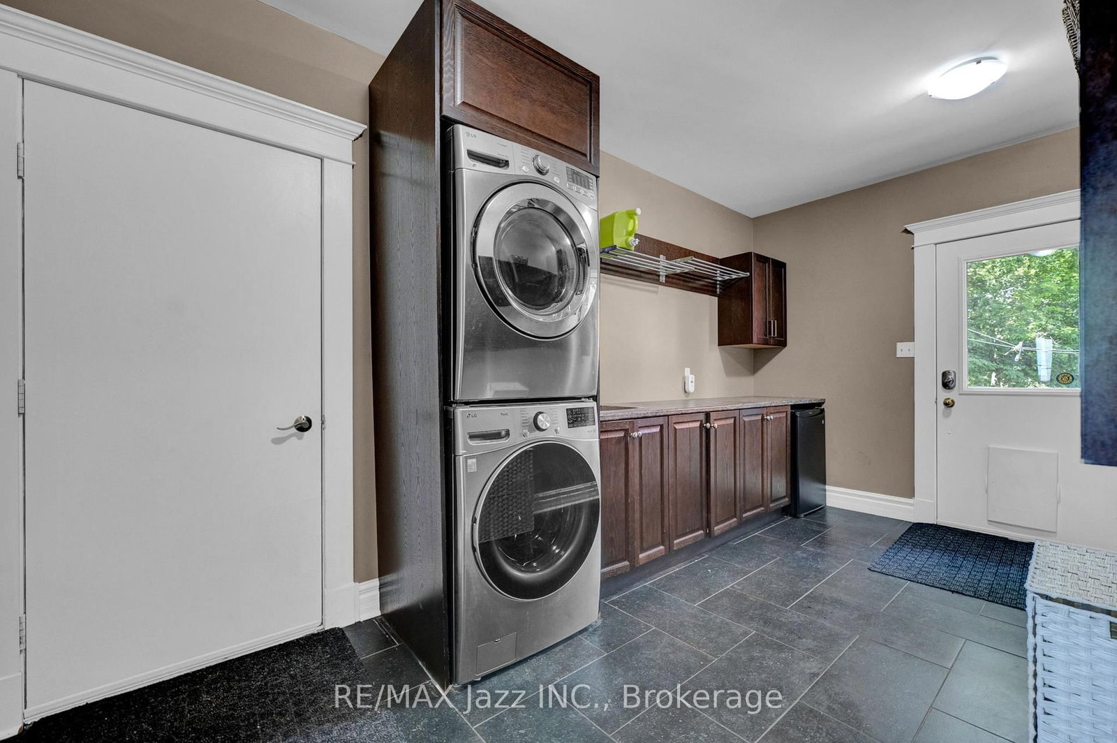1674 Hooton Drive • Cavan Monaghan, ON photo 11