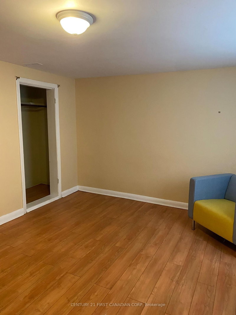 basement bedroom - 270 Sarnia Road