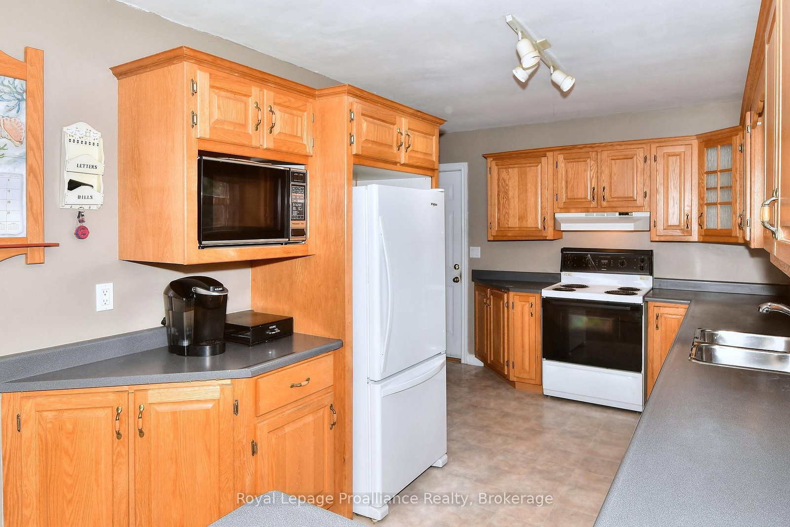 200 Park Lane • Asphodel-Norwood, ON photo 11