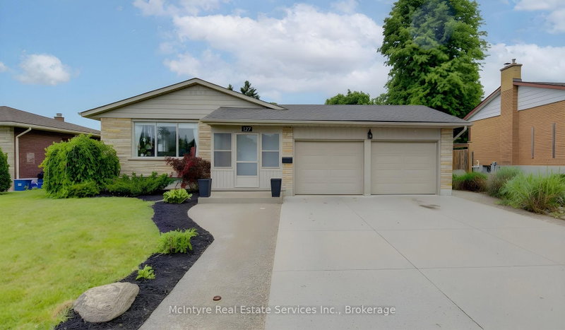 127 Strathcona Crescent