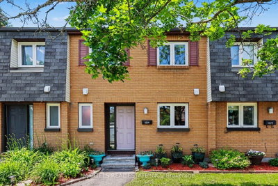 1374 Cedarcroft Crescent