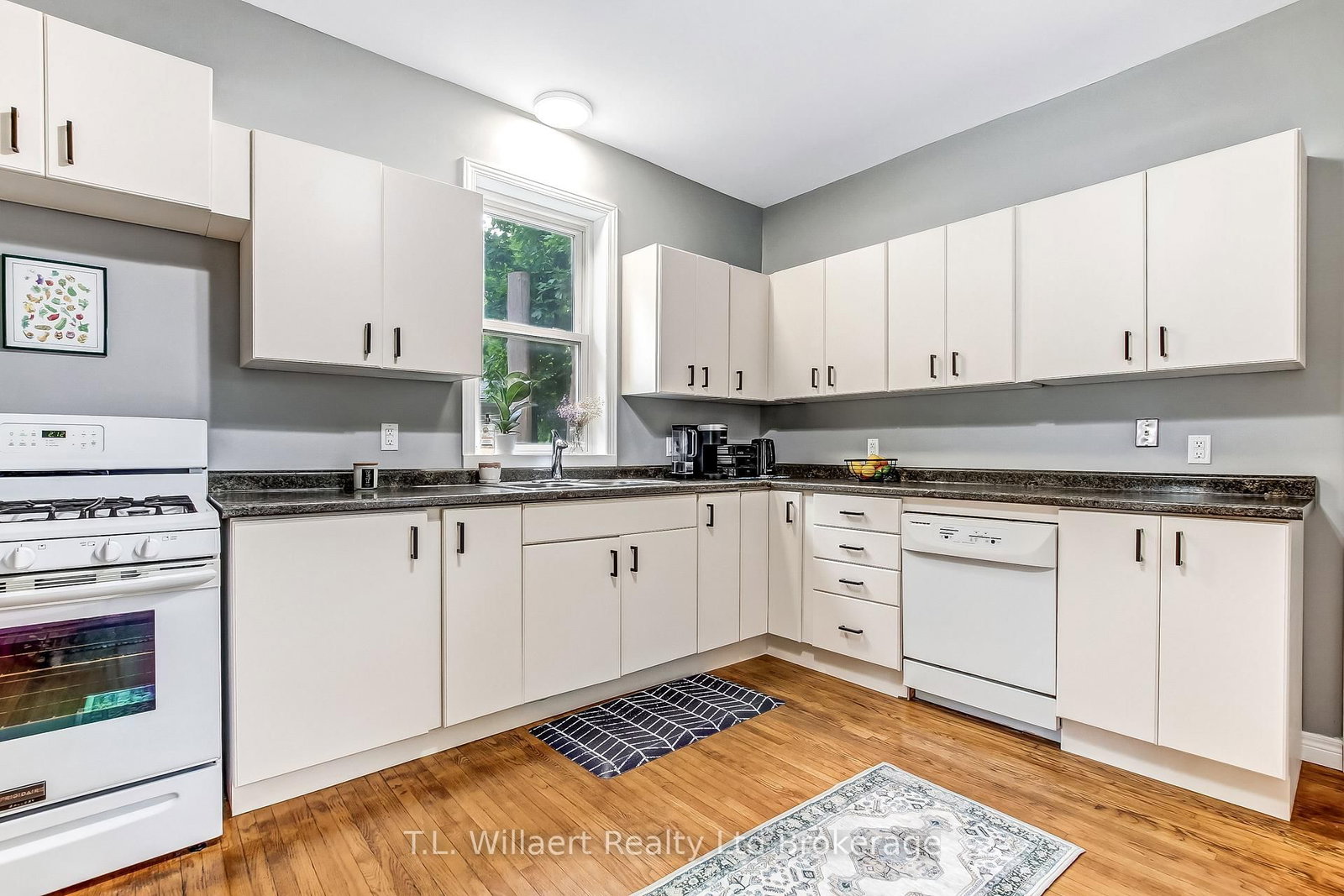33 Main Street E • Norwich, ON photo 9