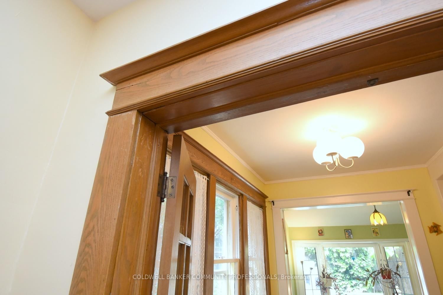 28 St Clair Avenue • Hamilton, ON photo 11