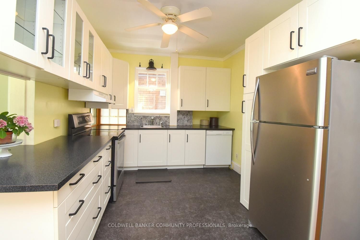 28 St Clair Avenue • Hamilton, ON photo 17