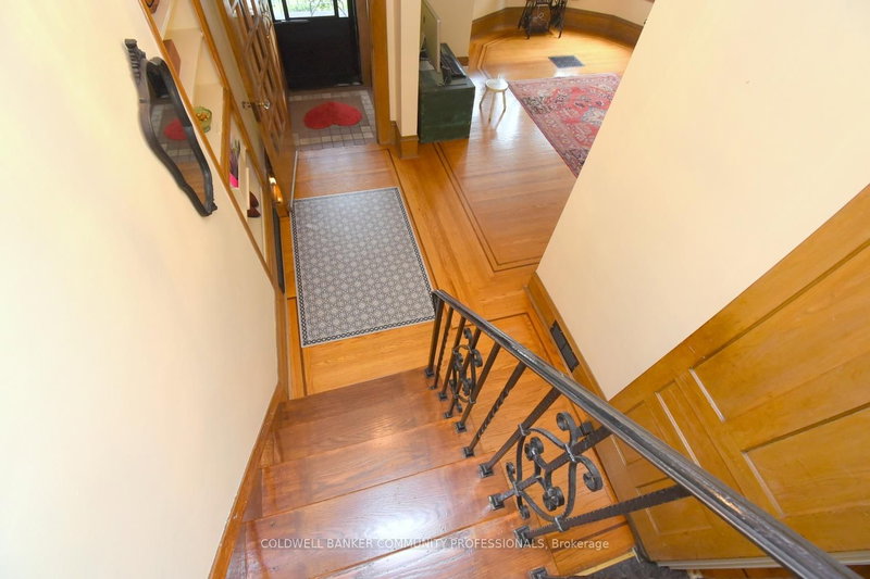 28 St Clair Ave photo 5