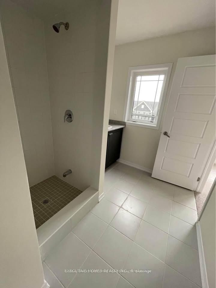 51 Holder Drive • Brantford, ON photo 8