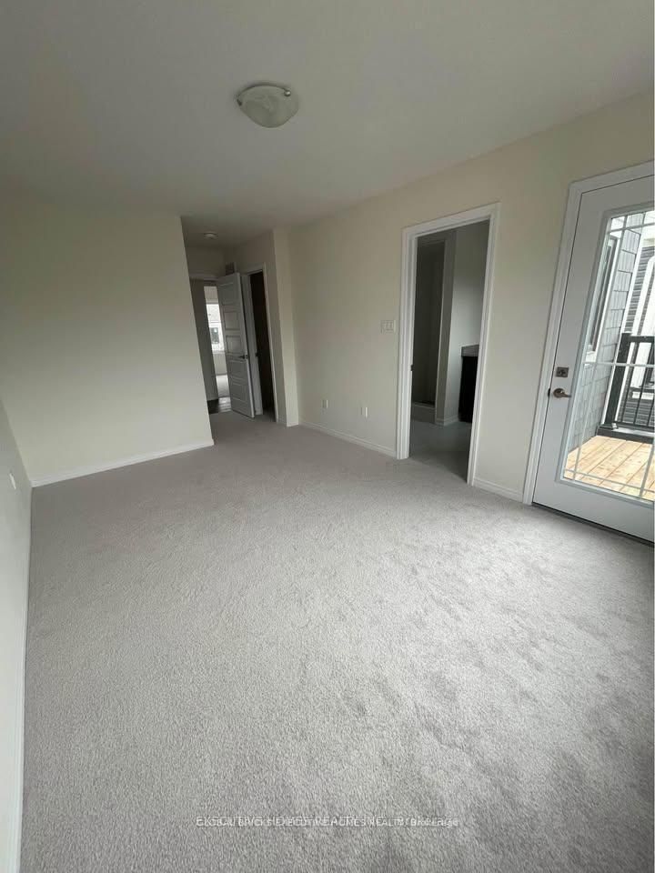 51 Holder Drive • Brantford, ON photo 9