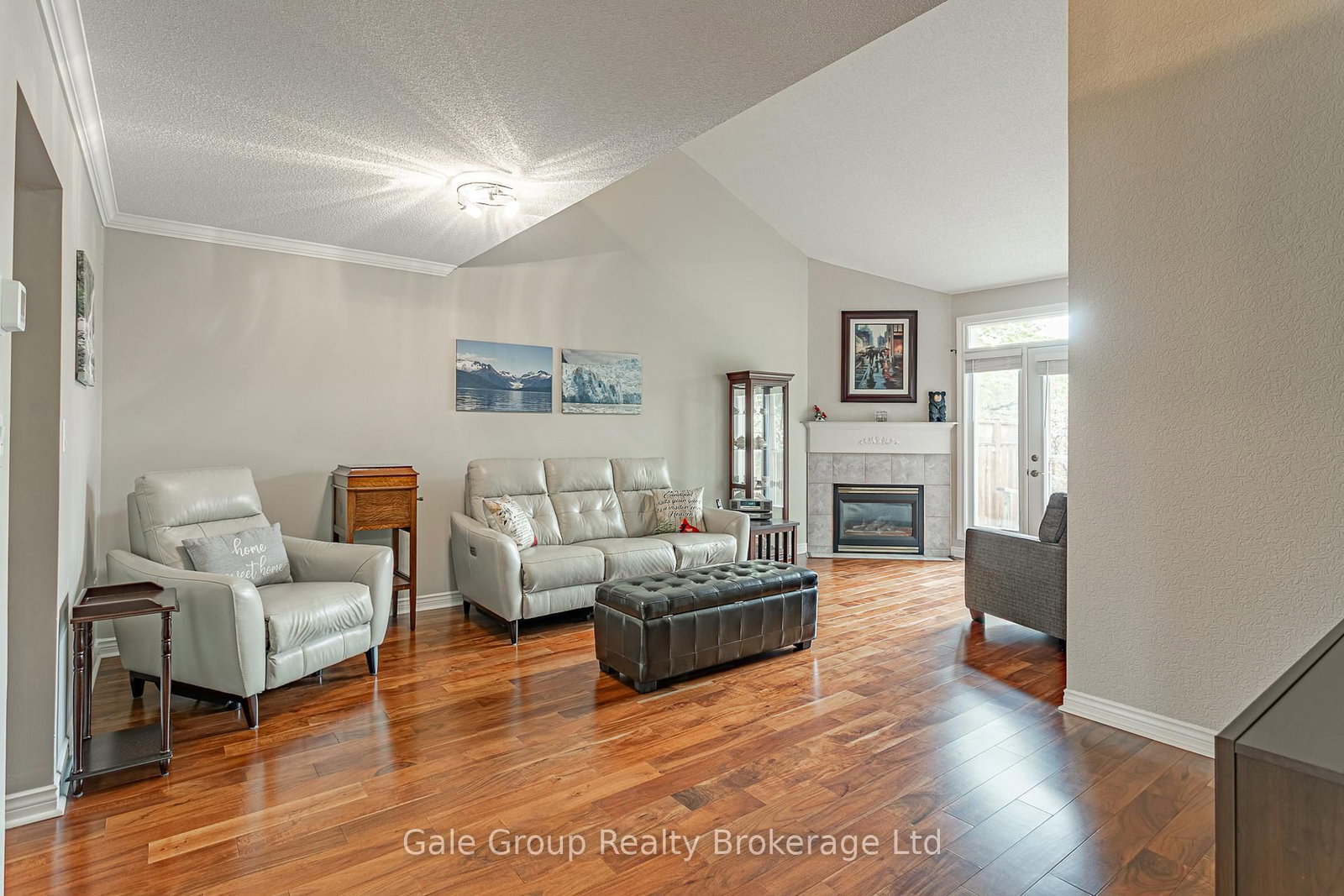 94 Greentrail Drive • Hamilton, ON photo 12