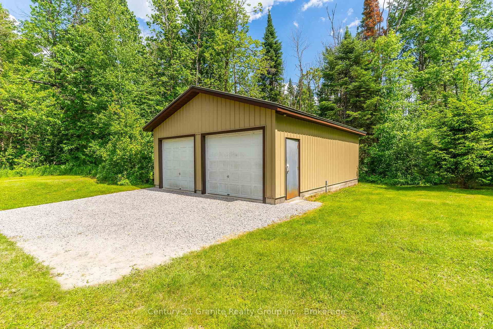 1075 Hobbits Lane • Minden Hills, ON photo 31