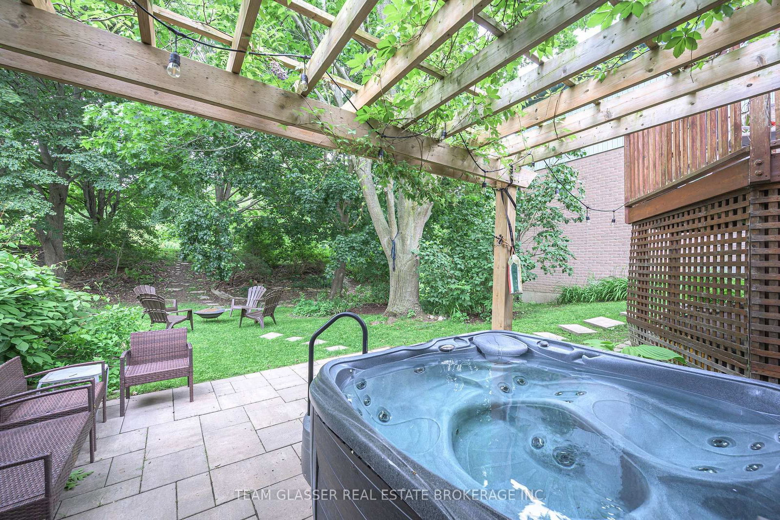 1642 E ATTAWANDARON Road • London North, ON photo 39