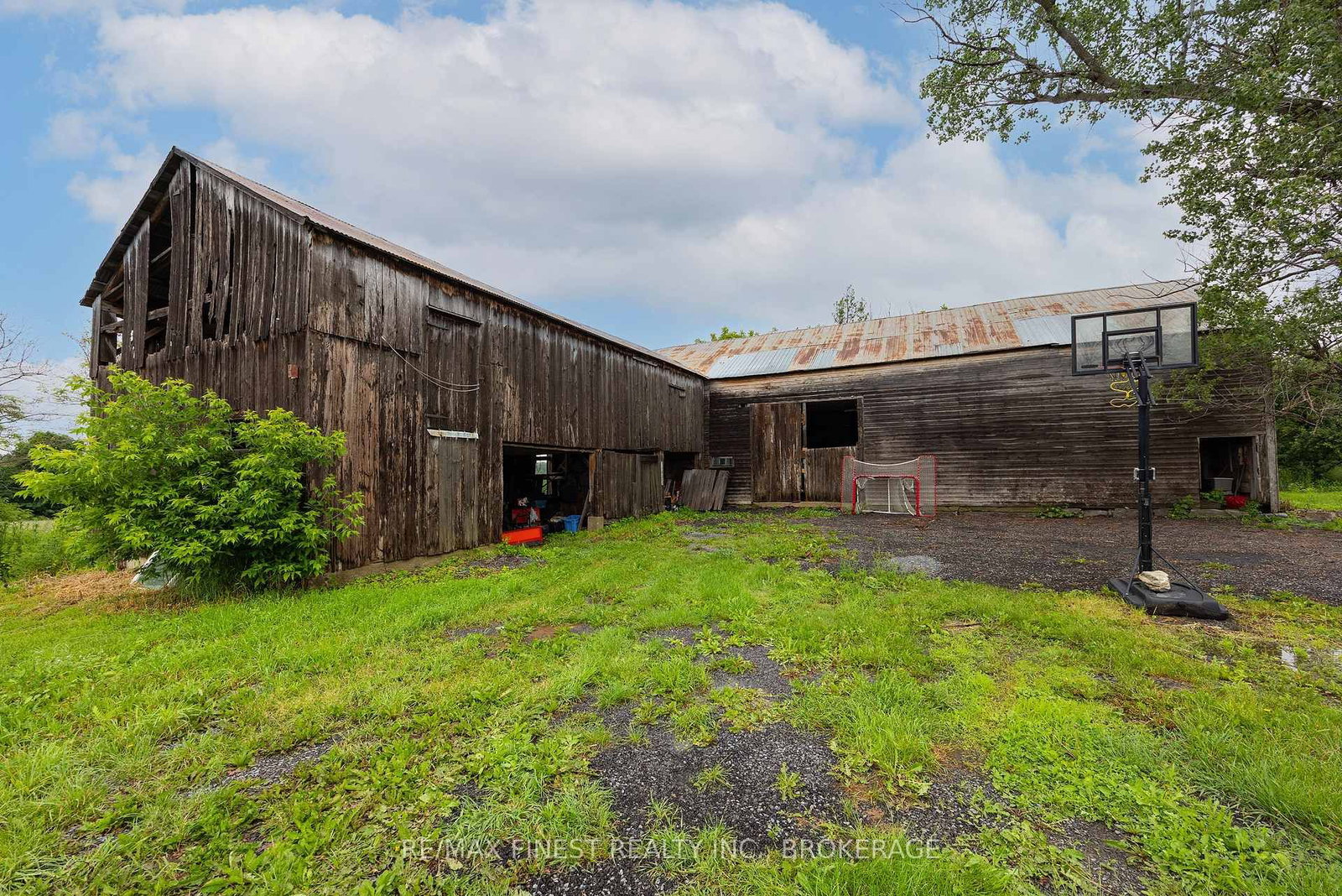 697 Hinch Road • Newburgh, ON photo 44