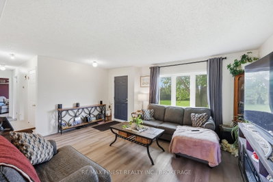 697 Hinch Road • Newburgh, ON photo 9