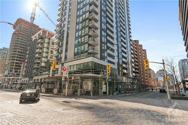 1407 - 340 QUEEN Street