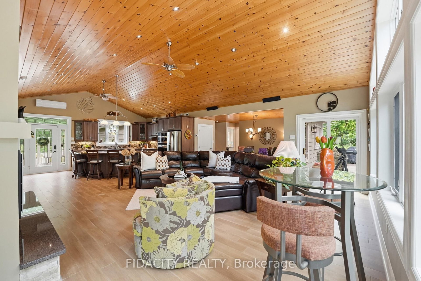 1492 Devil Lake Road • Perth Road, ON photo 18