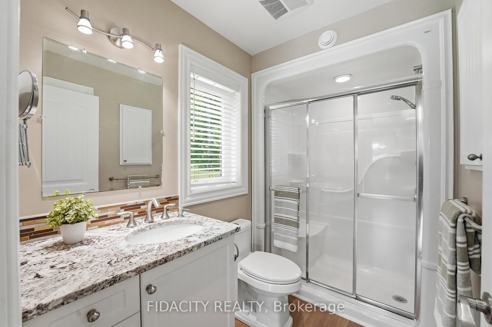 1492 Devil Lake Road • Perth Road, ON photo 26