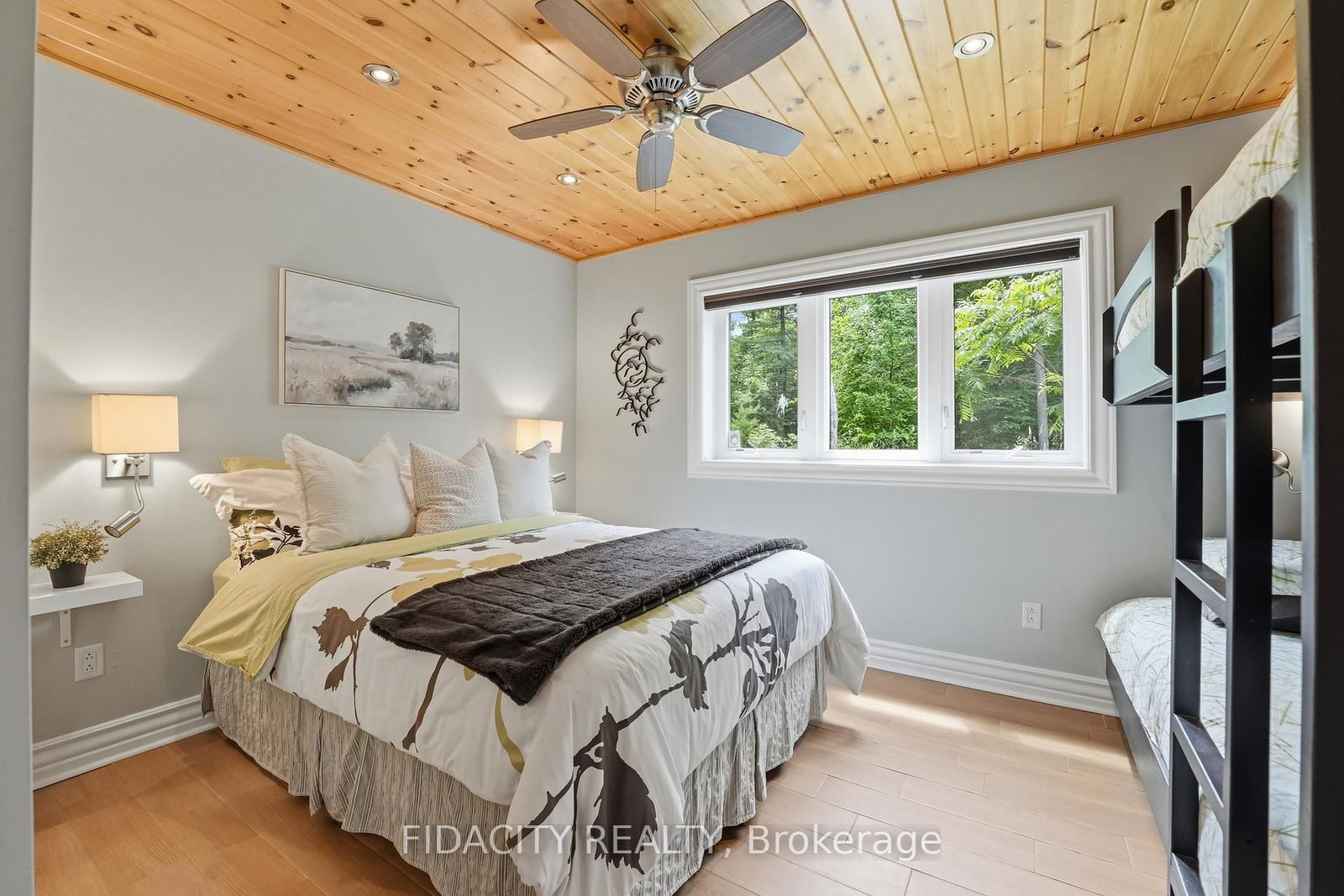 1492 Devil Lake Road • Perth Road, ON photo 27