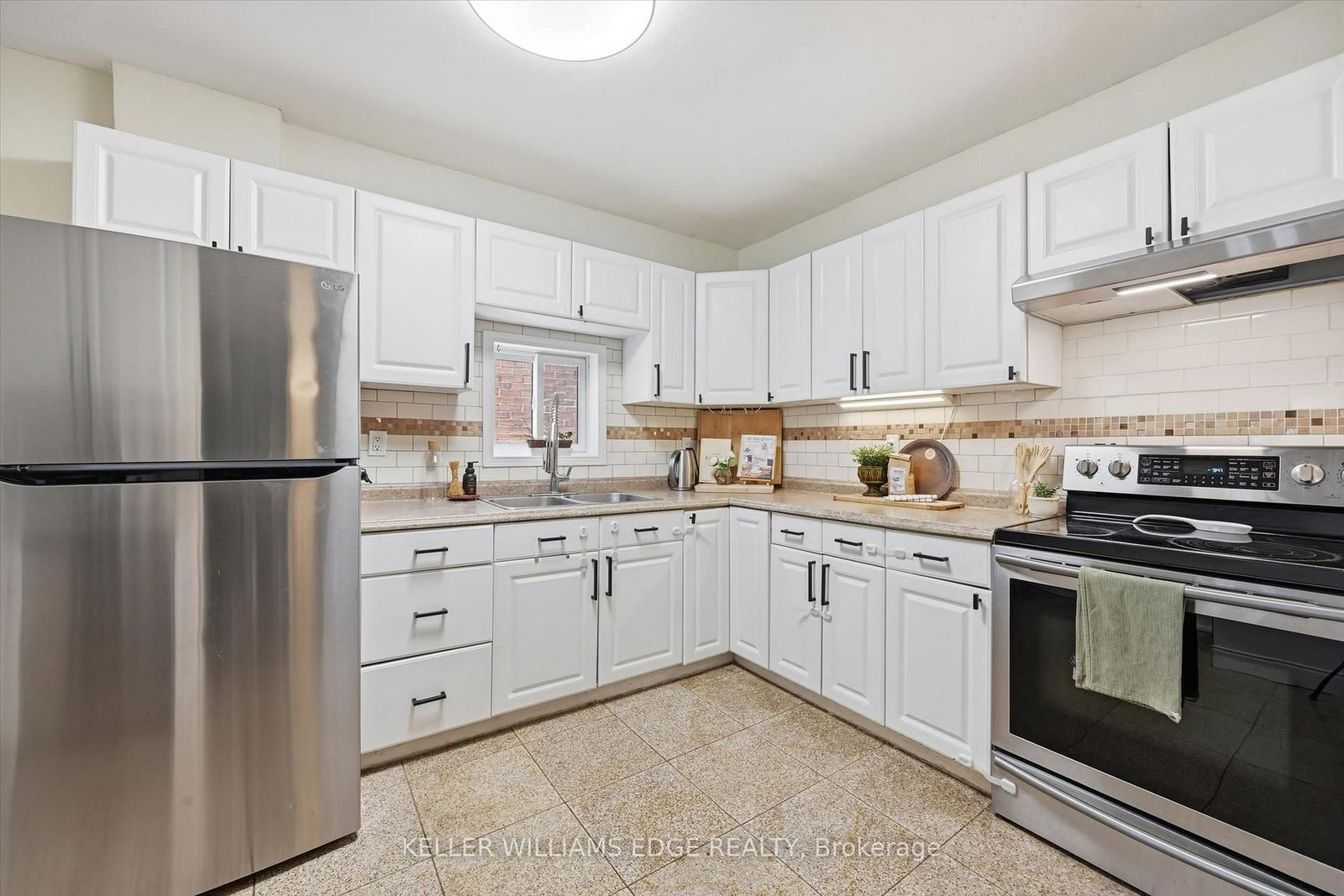 77 N Cameron Avenue • Hamilton, ON photo 13