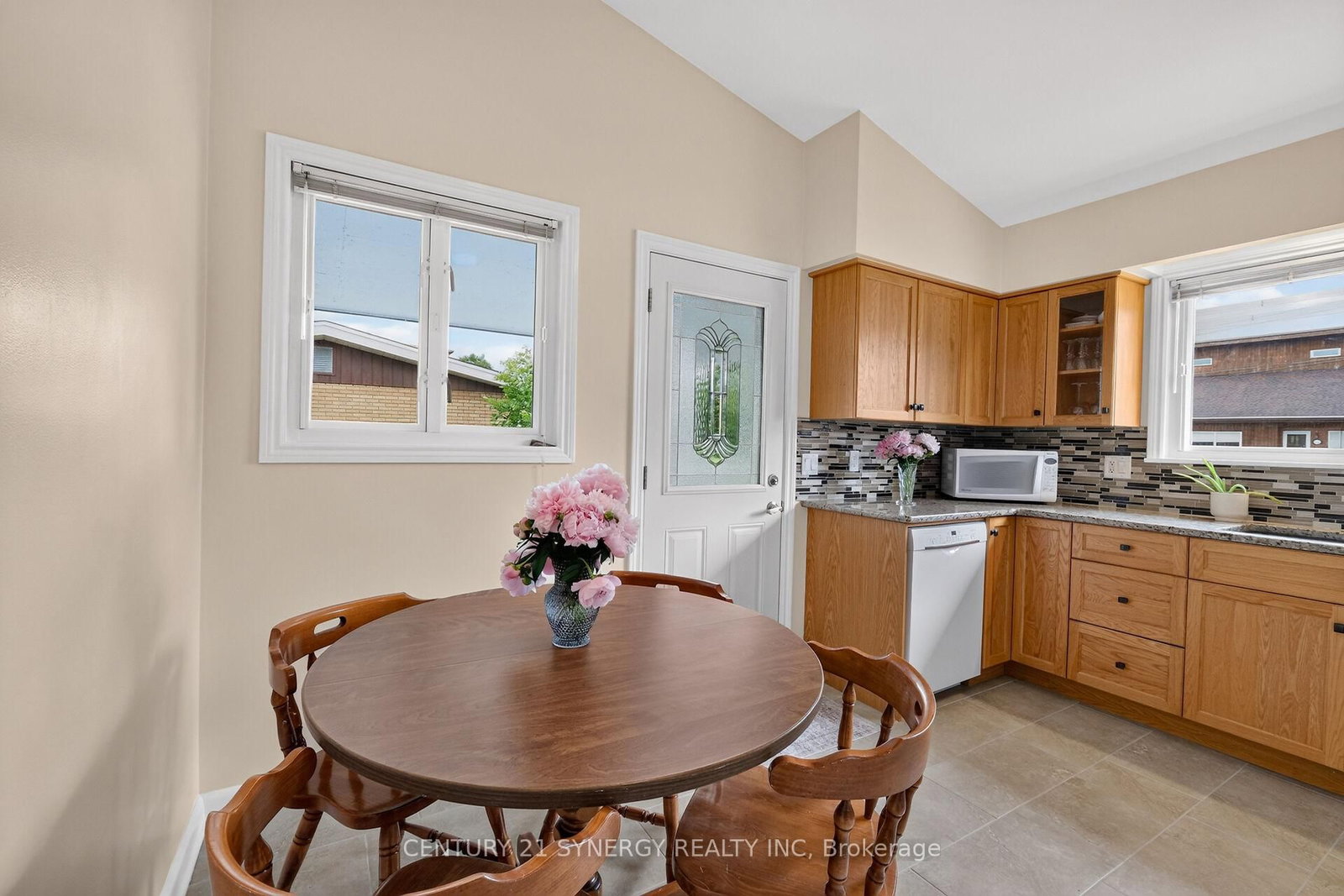 20 Sherry Lane • Ottawa, ON photo 19