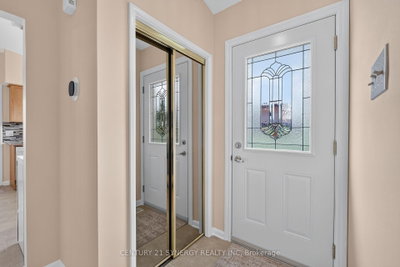 20 Sherry Lane • Ottawa, ON photo 6
