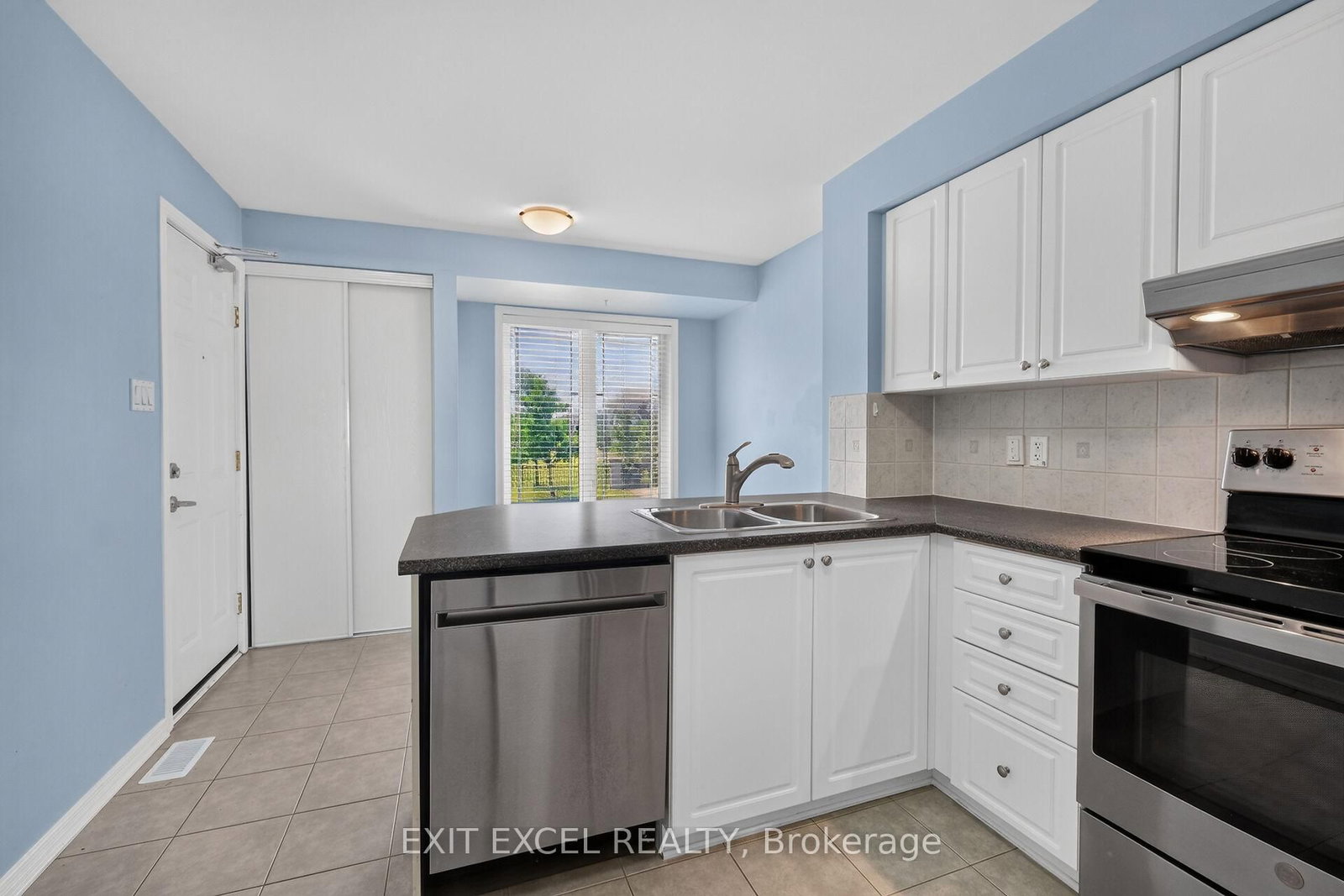 532 Lakeridge Drive • #1 • Ottawa, ON photo 11