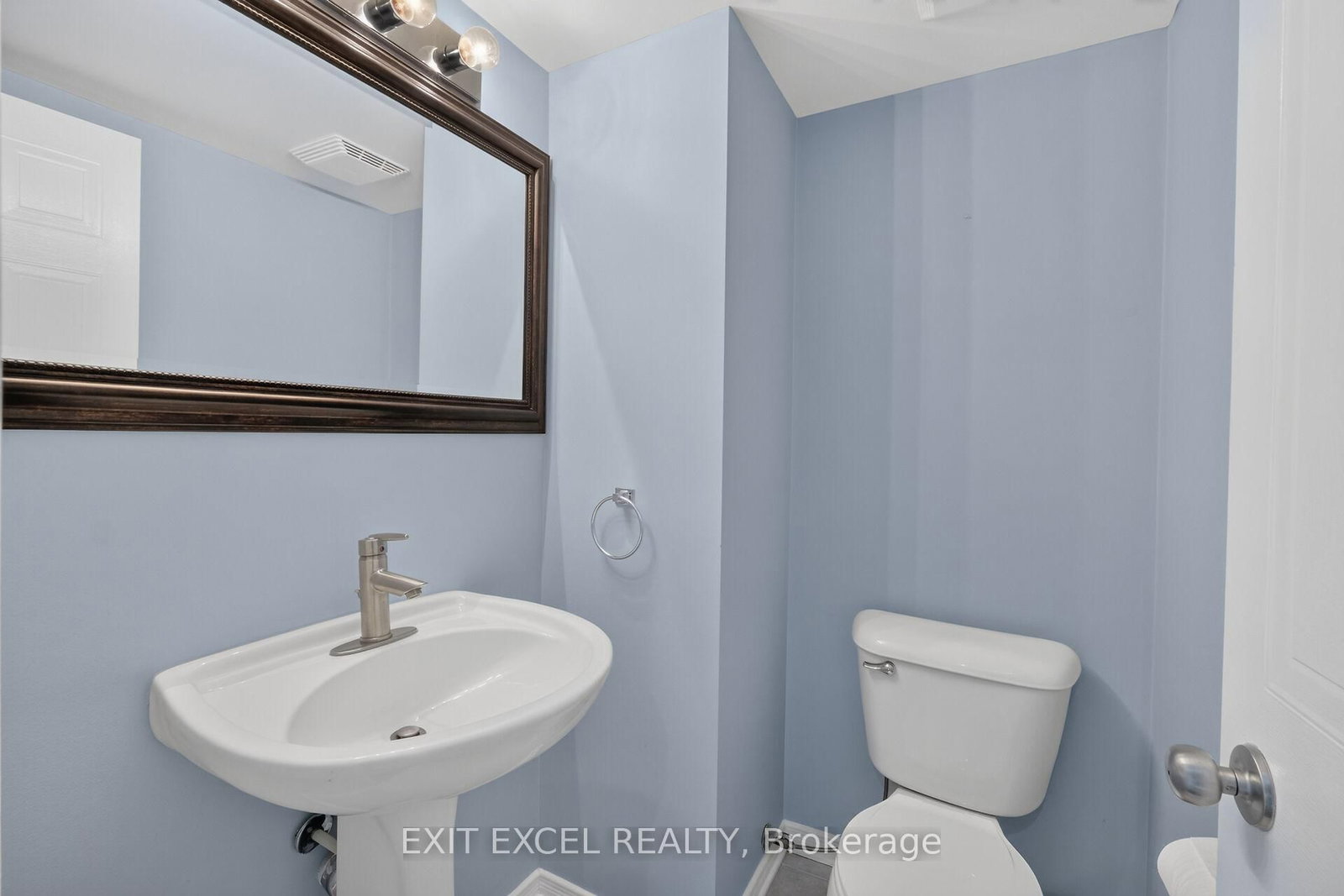 532 Lakeridge Drive • #1 • Ottawa, ON photo 17