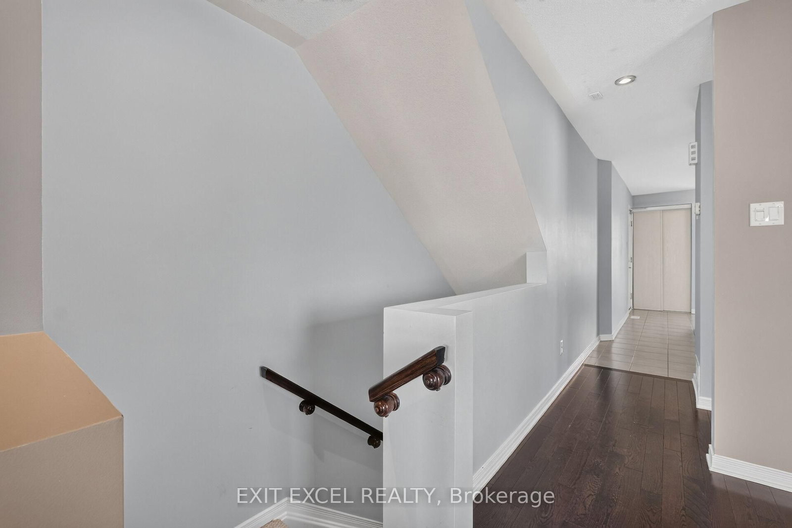 532 Lakeridge Drive • #1 • Ottawa, ON photo 18