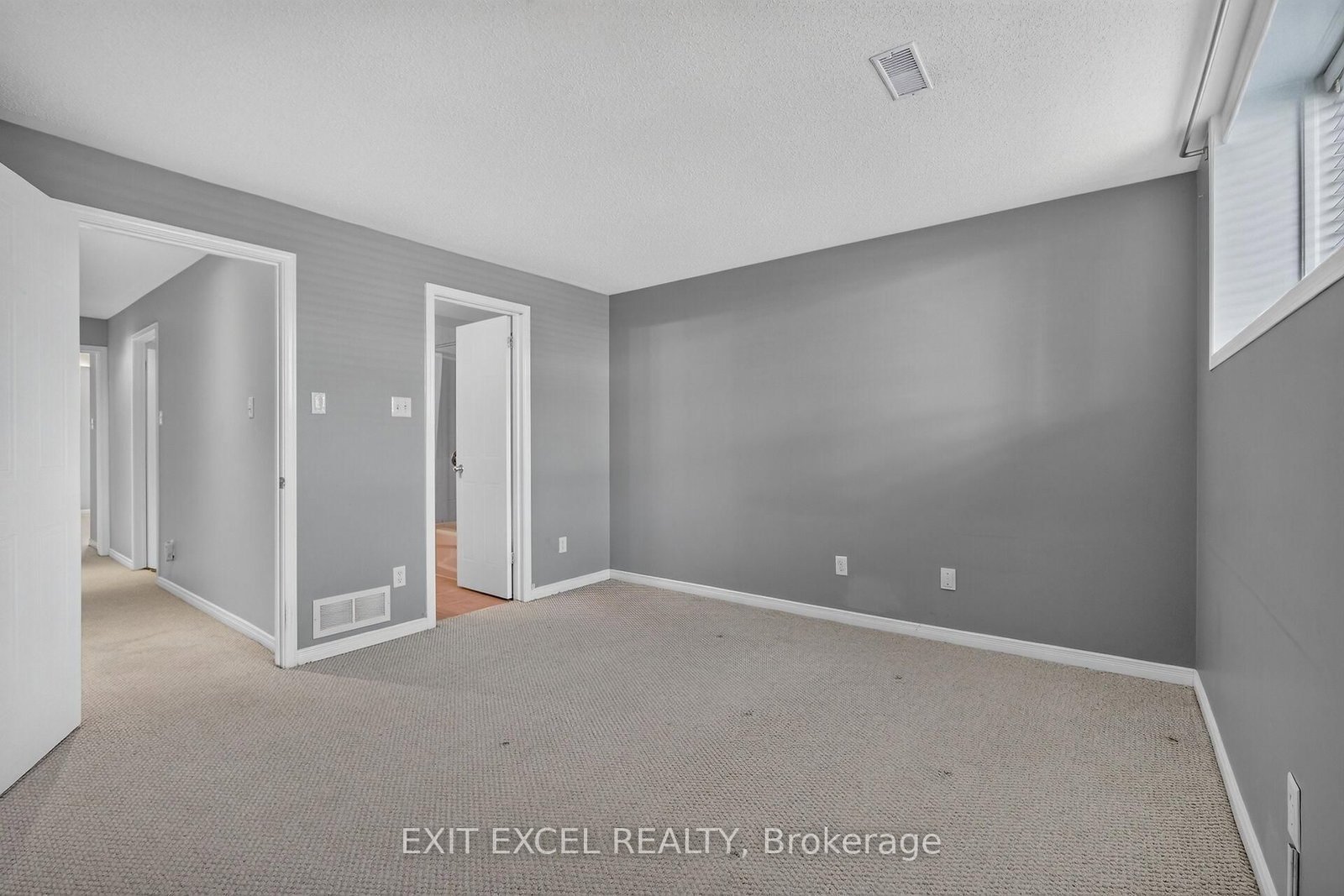 532 Lakeridge Drive • #1 • Ottawa, ON photo 25