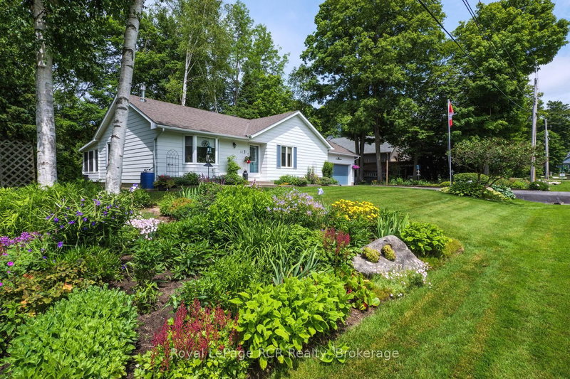 11 Graham Crescent, South Bruce Peninsula