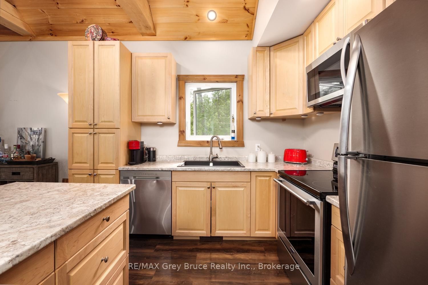 73 Maple Drive • Northern Bruce Peninsula, ON photo 11